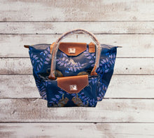 Load image into Gallery viewer, Safari Tote Bag