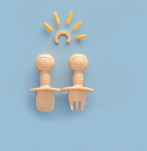 Load image into Gallery viewer, 4-Piece Anti-Slip Silicone Feeding Set