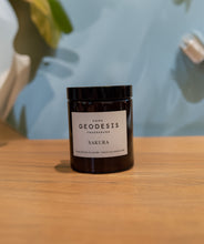 Load image into Gallery viewer, Nature Candle with Brown Glass 150g