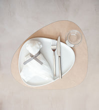 Load image into Gallery viewer, Place Mat Nupo Leather