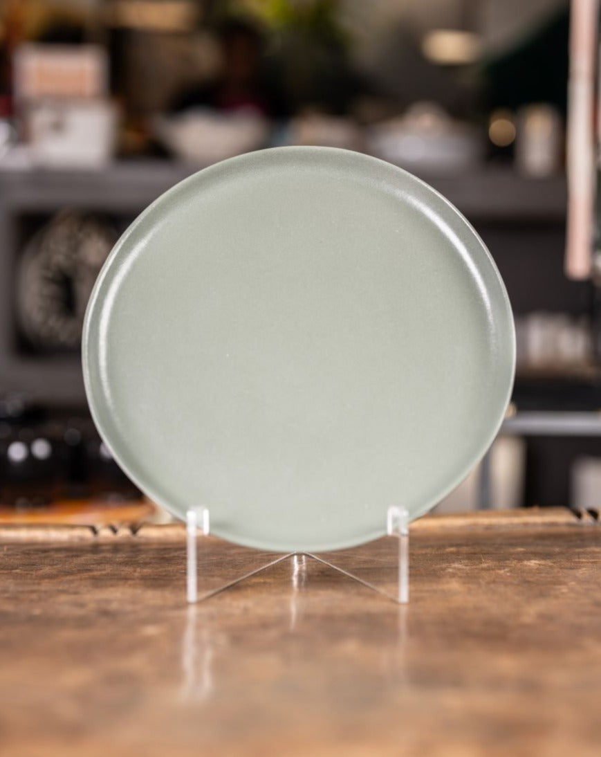 Bailey ceramic dinner plate - pea