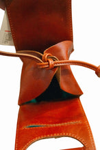 Load image into Gallery viewer, Pinotage 1 Wine Carrier
