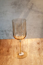 Load image into Gallery viewer, Fuum Red Wine Glasses 4pc
