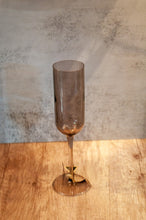Load image into Gallery viewer, Fuum  Champagne Glasses 4pc
