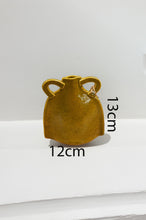 Load image into Gallery viewer, Bud vases
