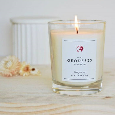 Geodesis scented candle