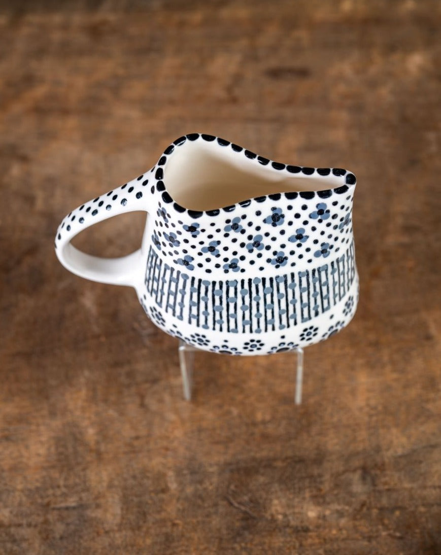 Pottersseed Jug - Black and White from above