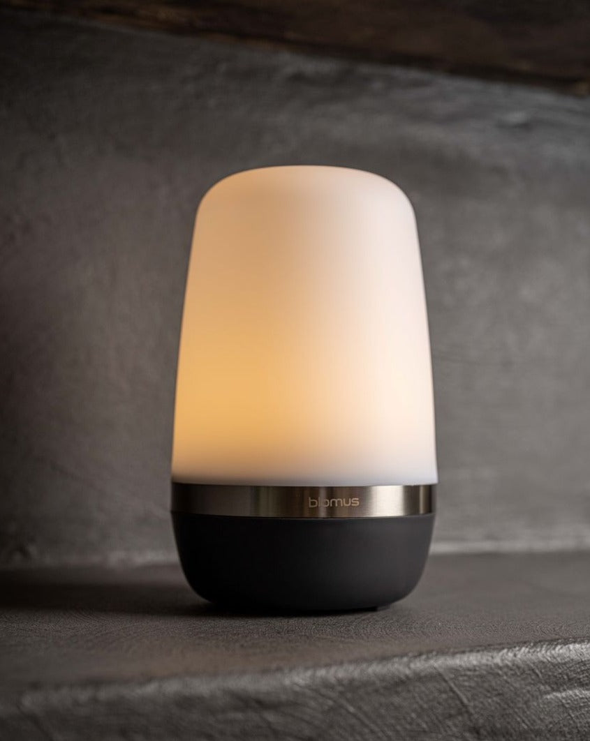 Re-chargeable LED outdoor lamp in plastic satin finish