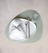 Load image into Gallery viewer, Place Mat Nupo Leather
